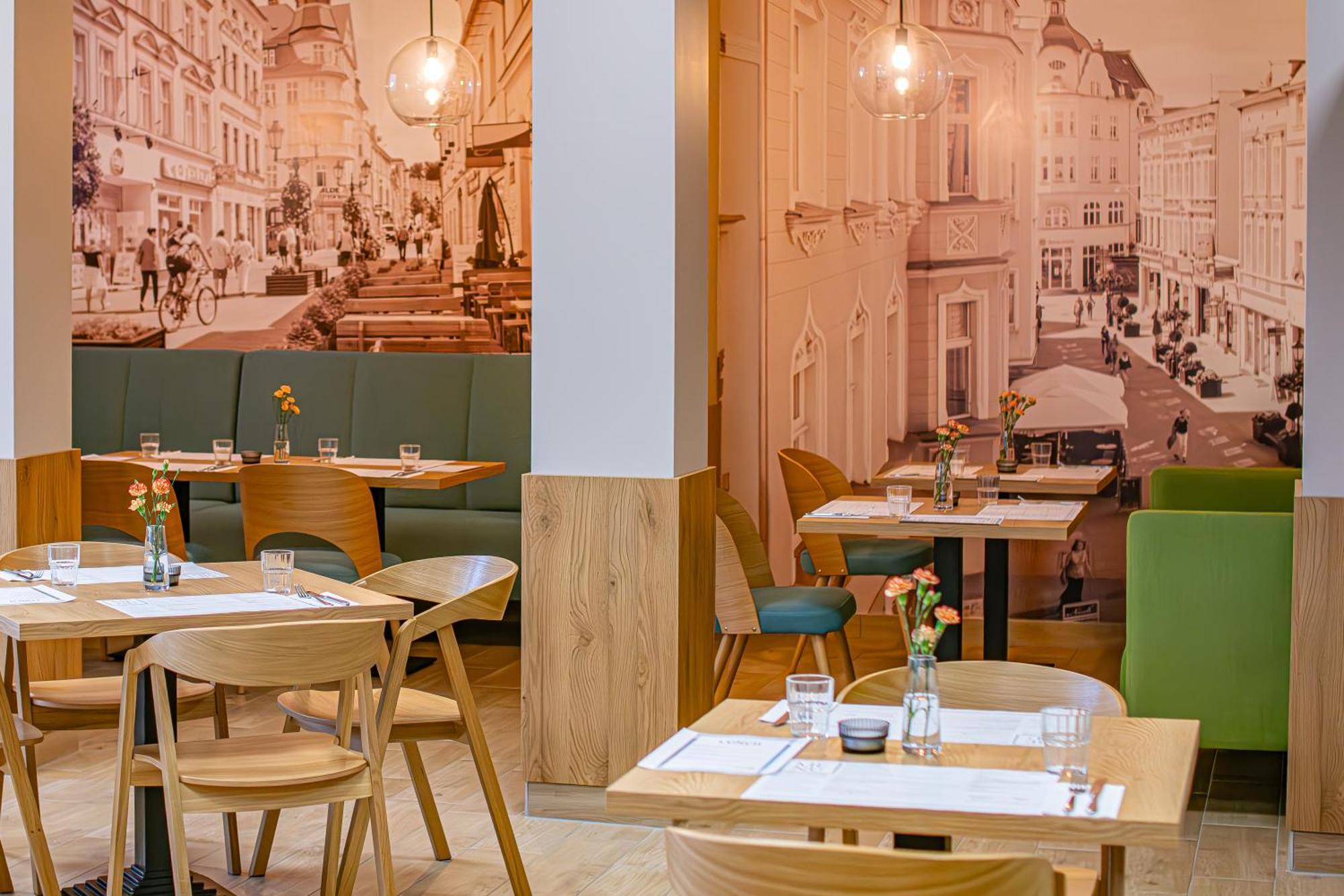Novy Hotel Zielona Gora  Luaran gambar