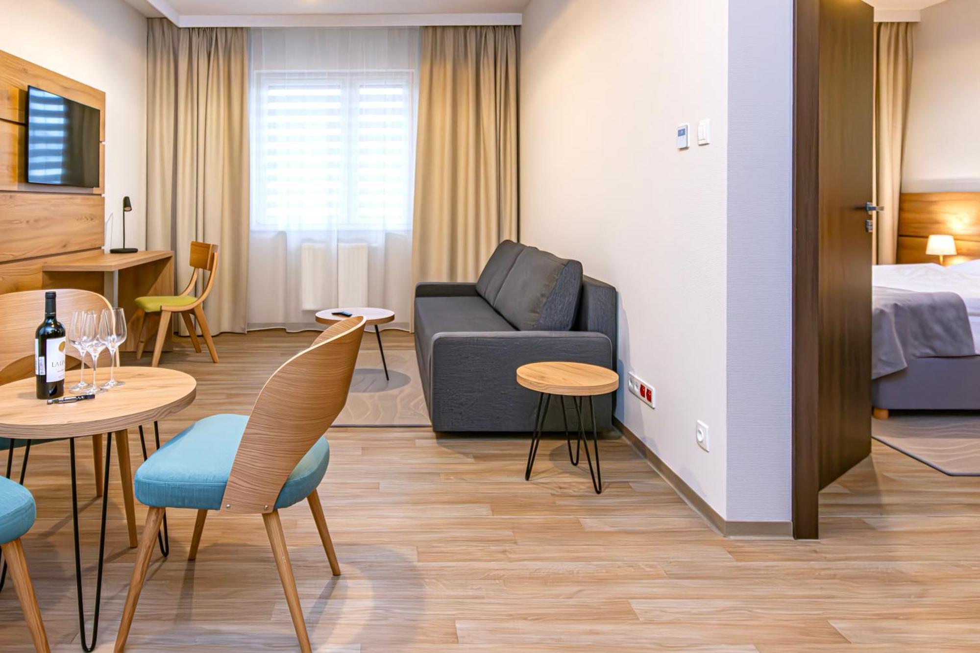 Novy Hotel Zielona Gora  Luaran gambar