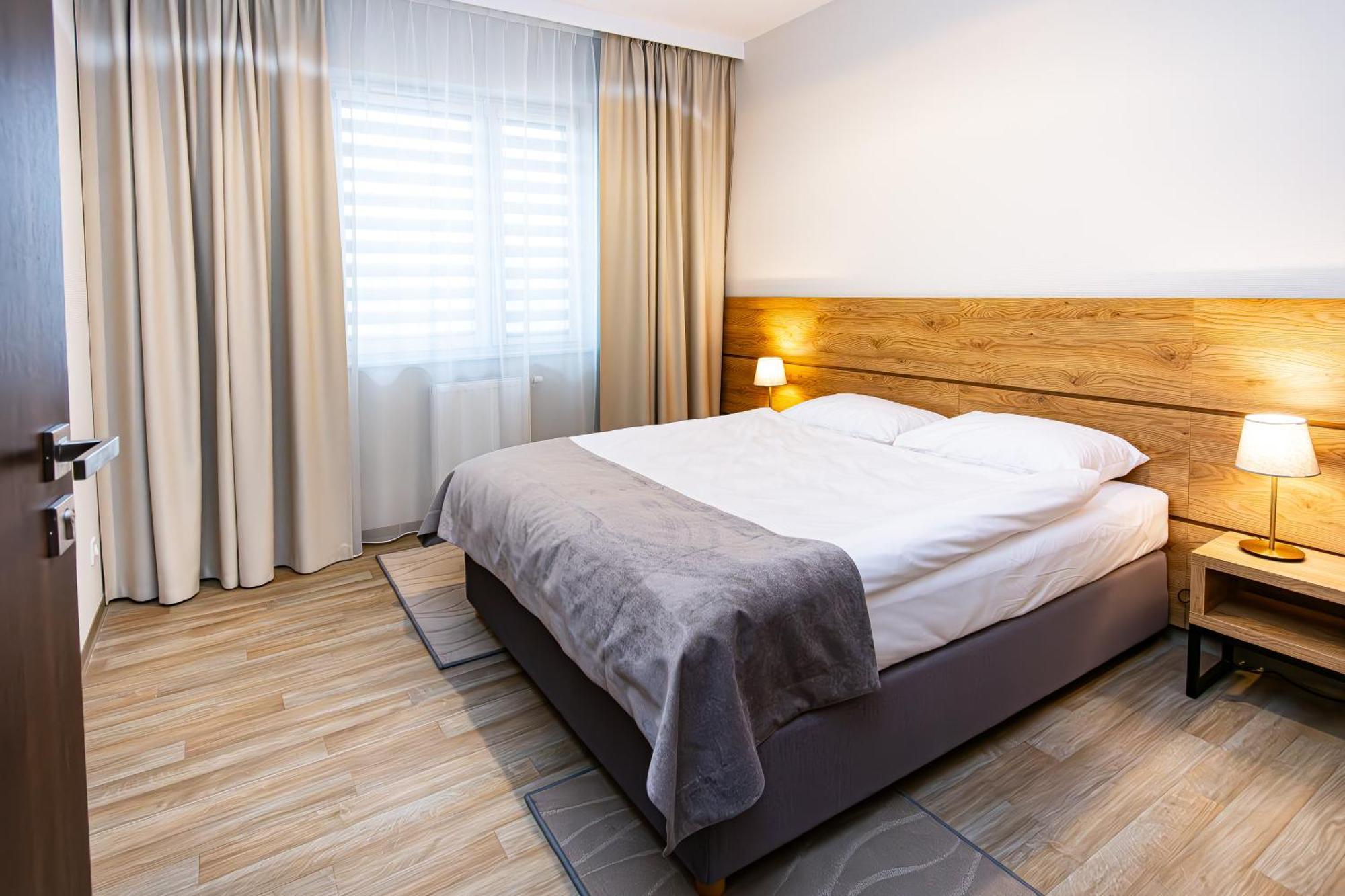 Novy Hotel Zielona Gora  Luaran gambar